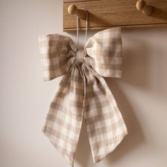 Gingham hanging bow detail