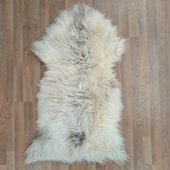 Hill sheep sheepskin rug detail