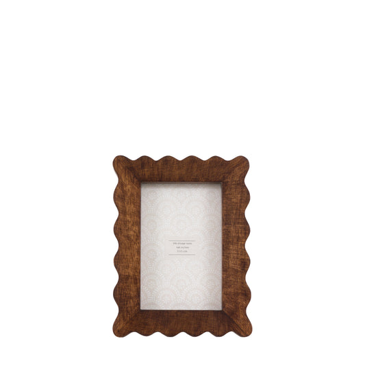 Avila Wooden Scallop Photo Frame (6x4)